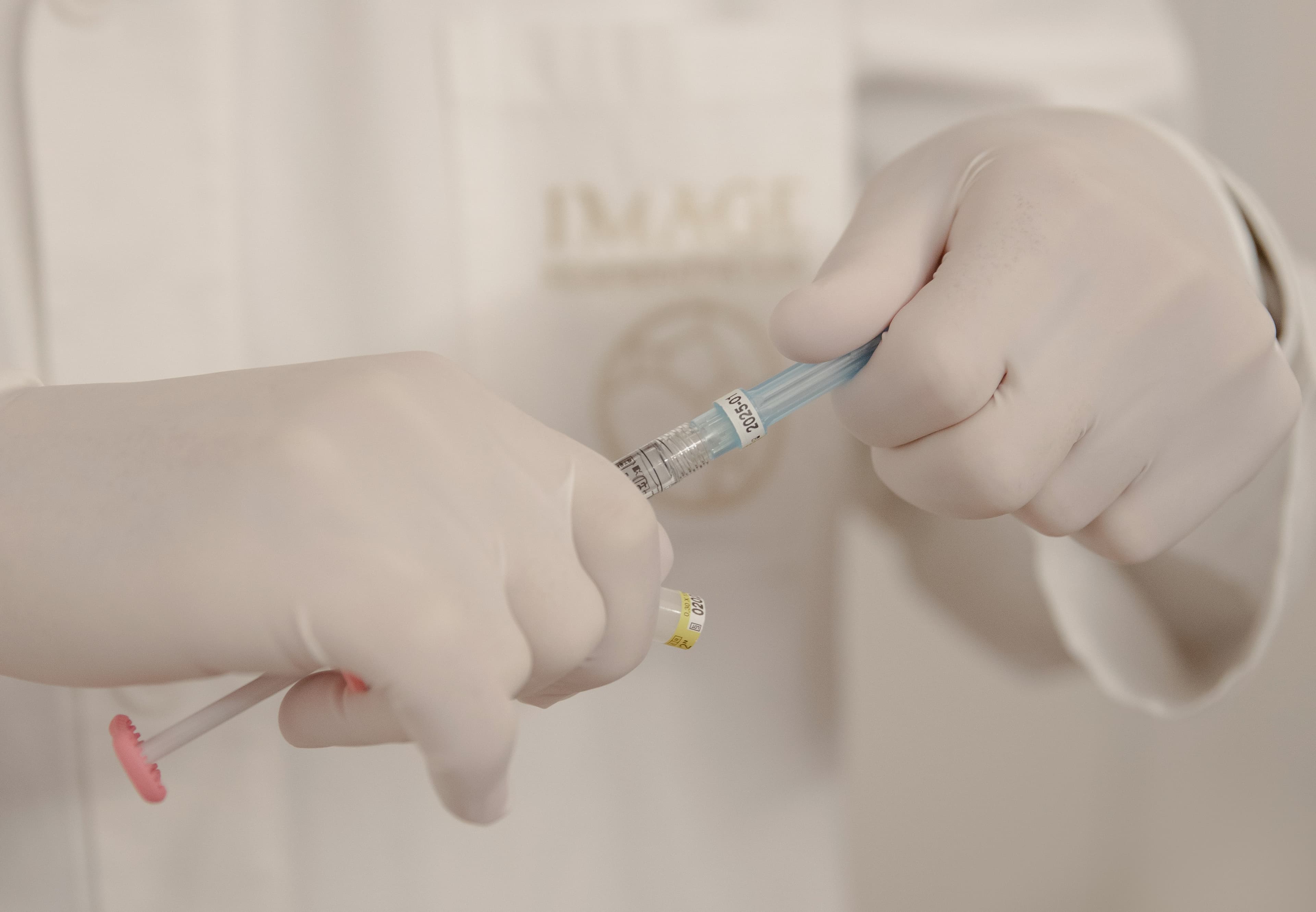 acido ialuronico contorno labbra